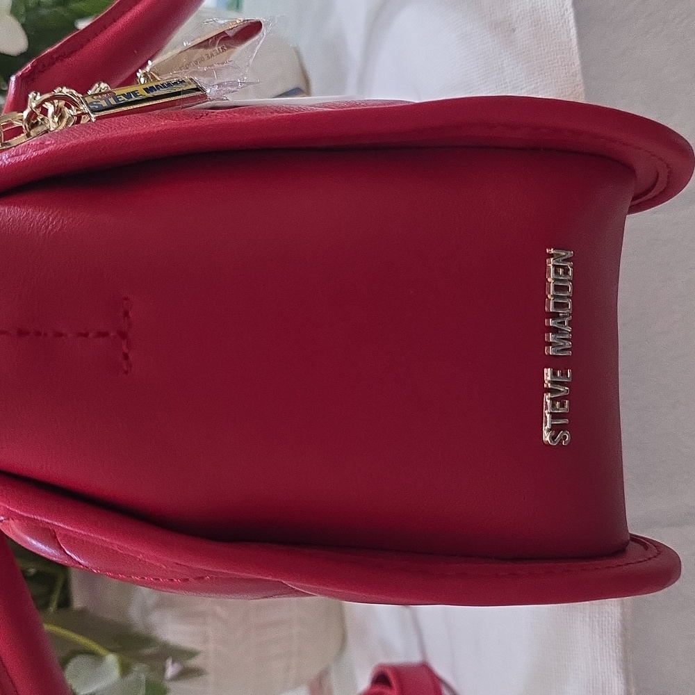 STEVE MADDEN Red Quilted Satchel with Chain Detail - Picture 4 of 9